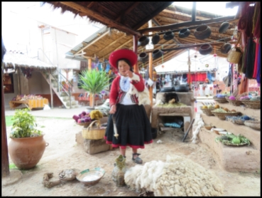 Sacred Valley - Chincero - how to work alpaca wool