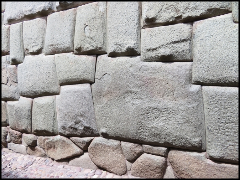 The Stone of Twelve Angles, Cusco